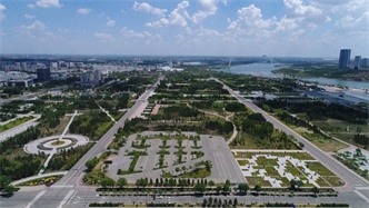 標(biāo)題：鄂爾多斯站立的文字文化主題公園
瀏覽次數(shù)：2374
發(fā)表時(shí)間：2020-10-16